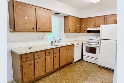 7008 NW 89th Ave, Tamarac, FL 33321 - Photo 5
