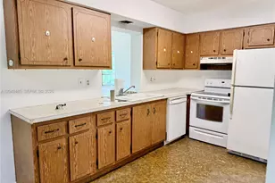 7008 NW 89th Ave, Tamarac, FL 33321 - Photo 5