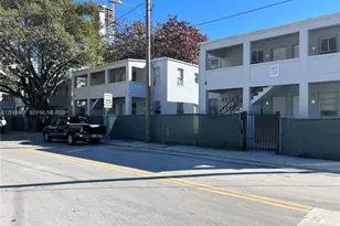 140 NW 13th St, Miami, FL 33136 - Photo 11