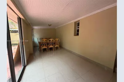 1061 E 20th St, Hialeah, FL 33013 - Photo 13