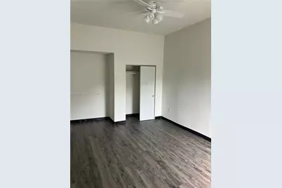 467 NW 8th St #4, Miami, FL 33136 - Photo 3