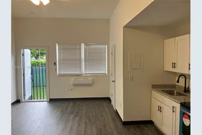 467 NW 8th St #4, Miami, FL 33136 - Photo 7
