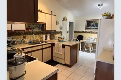 263 Cranbrook Dr, Kissimmee, FL 34758 - Photo 7