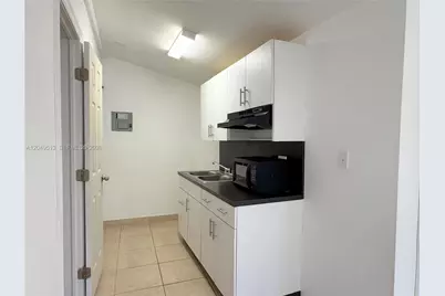 2461 NW 5th St #C, Miami, FL 33125 - Photo 5
