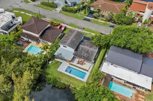 19731 NE 24th Ave, Miami, FL 33180 - Photo 53