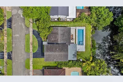19731 NE 24th Ave, Miami, FL 33180 - Photo 55