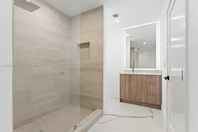 19731 NE 24th Ave, Miami, FL 33180 - Photo 29