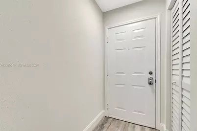 2445 NW 33rd St #1410, Oakland Park, FL 33309 - Photo 3