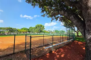 11310 NW 61st St, Doral, FL 33178 - Photo 35