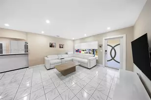 490 W 33rd Pl, Hialeah, FL 33012 - Photo 5
