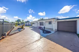 490 W 33rd Pl, Hialeah, FL 33012 - Photo 3
