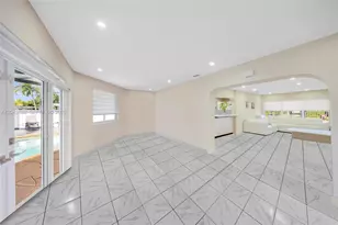 490 W 33rd Pl, Hialeah, FL 33012 - Photo 7