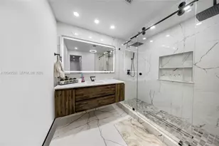 490 W 33rd Pl, Hialeah, FL 33012 - Photo 13