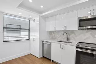 8201 Byron Ave, Miami Beach, FL 33141 - Photo 15