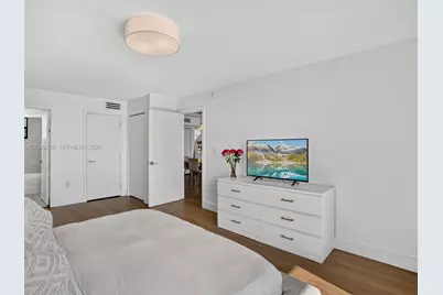8201 Byron Ave #502, Miami Beach, FL 33141 - Photo 25