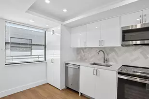 8201 Byron Ave, Miami Beach, FL 33141 - Photo 15