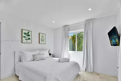 2195 SW 25th Ter, Miami, FL 33133 - Photo 21
