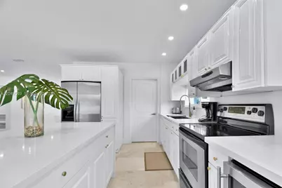 2195 SW 25th Ter, Miami, FL 33133 - Photo 5