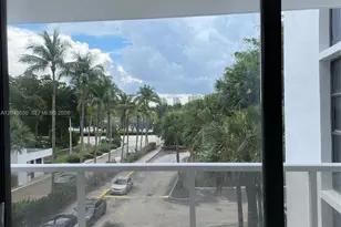 3731 N Country Club Dr, Aventura, FL 33180 - Photo 1