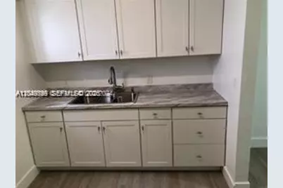 30 S Shore Dr #6, Miami Beach, FL 33141 - Photo 3