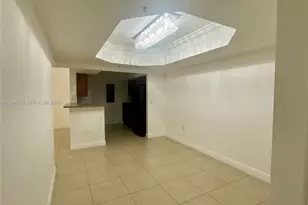 215 SW 117th Terrace, Pembroke Pines, FL 33025 - Photo 3