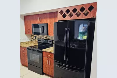 215 SW 117th Ter #14104, Pembroke Pines, FL 33025 - Photo 1