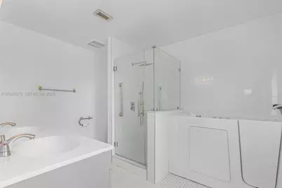 9075 SW 48th Ter #0, Miami, FL 33165 - Photo 21