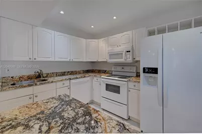 9858 NW 3rd St #9858, Plantation, FL 33324 - Photo 17