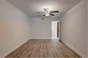 9858 NW 3rd St, Plantation, FL 33324 - Photo 15