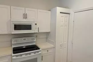 9064 NW 54th St, Sunrise, FL 33351 - Photo 9