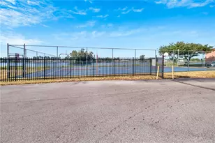 2020 NW 119th St, Miami, FL 33167 - Photo 5