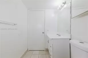 2020 NW 119th St, Miami, FL 33167 - Photo 17