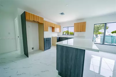 1112 NW 81st St, Miami, FL 33150 - Photo 13