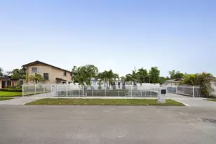 17370 NW 52nd Pl, Miami Gardens, FL 33055 - Photo 3