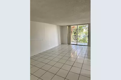 8511 NW 8th St #303, Miami, FL 33126 - Photo 3