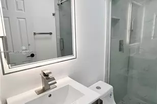 511 N 70th Way, Hollywood, FL 33024 - Photo 9