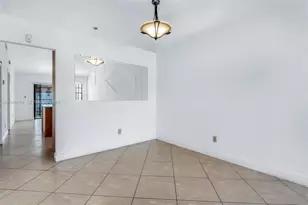8871 NW 114th St, Hialeah Gardens, FL 33018 - Photo 5