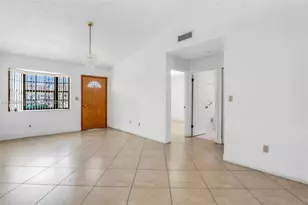 8871 NW 114th St, Hialeah Gardens, FL 33018 - Photo 7