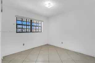 8871 NW 114th St, Hialeah Gardens, FL 33018 - Photo 9