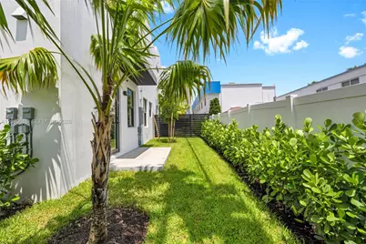 3220 NE 7th St, Pompano Beach, FL 33062 - Photo 7