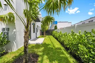 3220 NE 7th St, Pompano Beach, FL 33062 - Photo 7