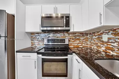 9920 NW 68th Pl #110, Tamarac, FL 33321 - Photo 13