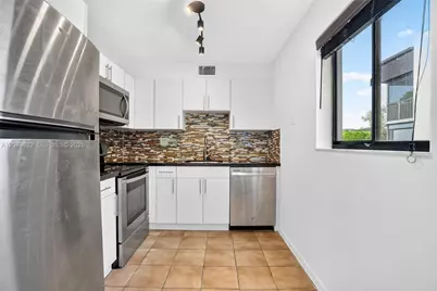 9920 NW 68th Pl #110, Tamarac, FL 33321 - Photo 11