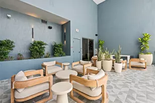 121 NE 5th St, Miami, FL 33132 - Photo 35