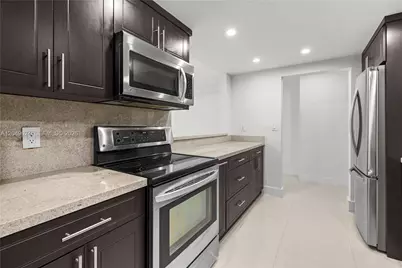 2457 Collins Ave #307, Miami Beach, FL 33140 - Photo 5