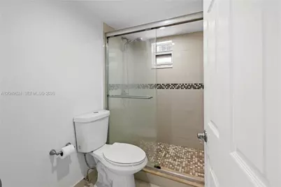 2457 Collins Ave #307, Miami Beach, FL 33140 - Photo 11