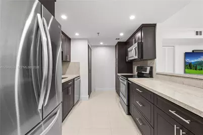 2457 Collins Ave #307, Miami Beach, FL 33140 - Photo 1