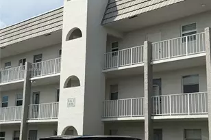 8135 Sunrise Lakes Blvd, Sunrise, FL 33322 - Photo 39