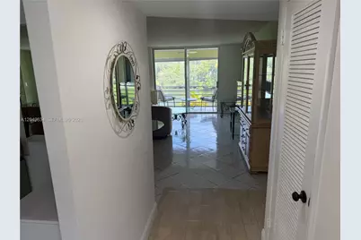 8135 Sunrise Lakes Blvd #210, Sunrise, FL 33322 - Photo 9