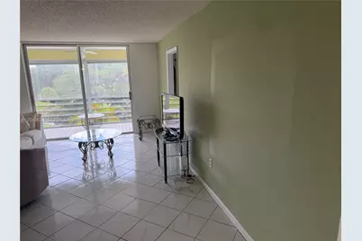 8135 Sunrise Lakes Blvd #210, Sunrise, FL 33322 - Photo 15